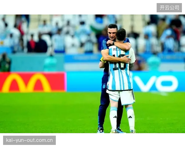 斯卡洛尼或在首战雪藏梅西，恩佐·费尔南德斯需承担更多中场组织与向前的责任。